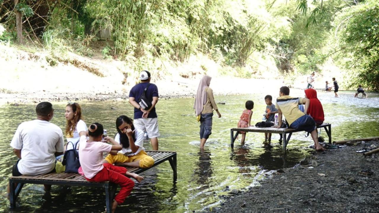 Kebon Pring Floating Resort & Market Bantul Eksteriør bilde